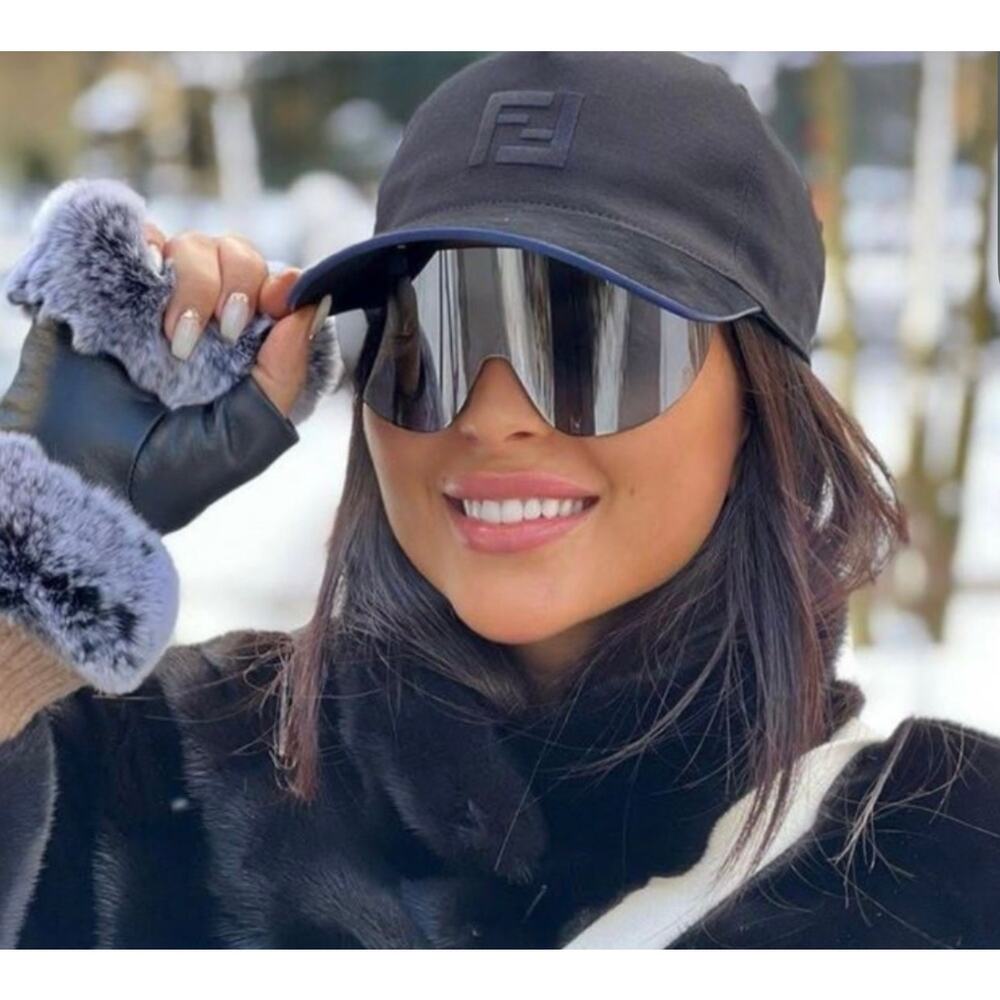 NWT Fendi Eyecap shield sunglasses with hat $670